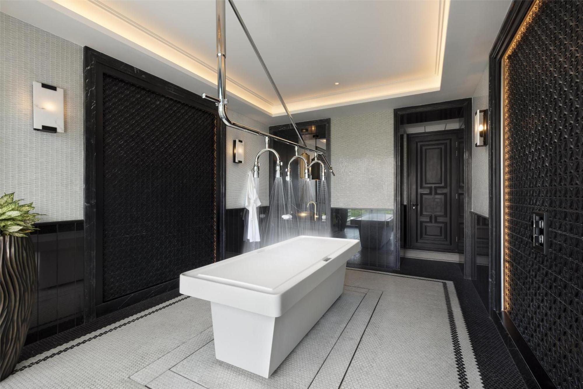 Hotel Sindhorn Kempinski 5*
